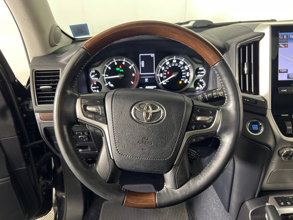 2017 Toyota Land Cruiser Base